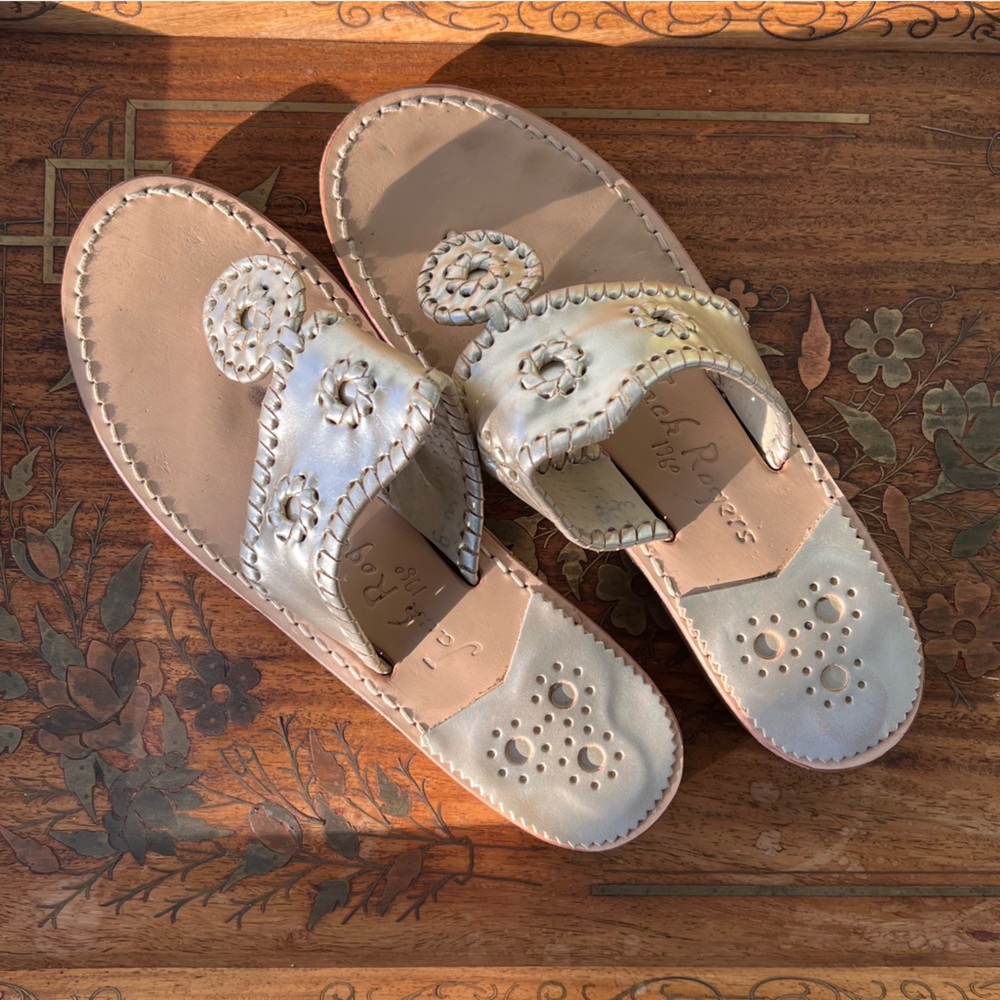 Jack Rogers Women's Flat Sandals in Metallic Platinum